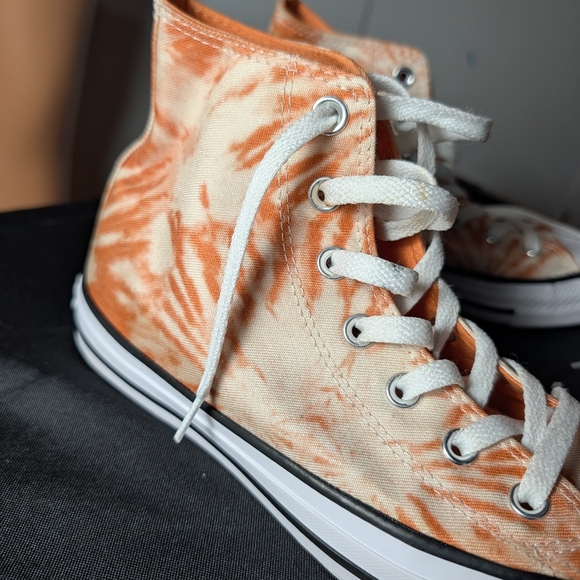 Converse Chuck Taylor All Star High Top orange tie-dye Size 8(Women), Size 6(Men - Picture 4 of 8